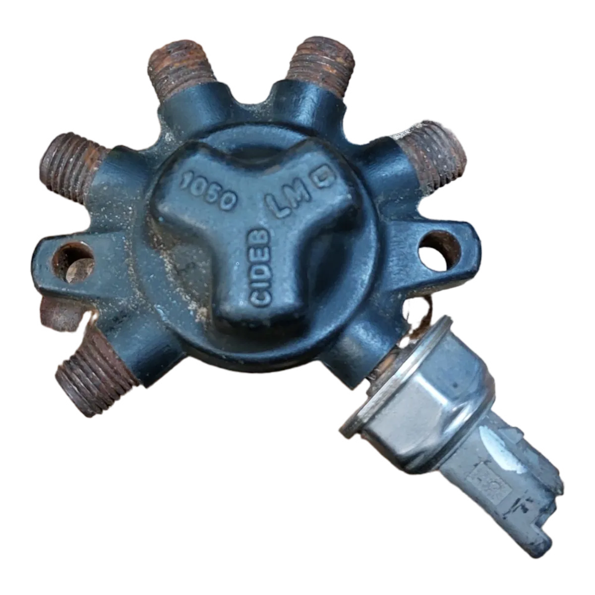 Renault Clio III 1.5 DCI  05-12   rampa goriva   R9144Z070   8200584034  8200334367