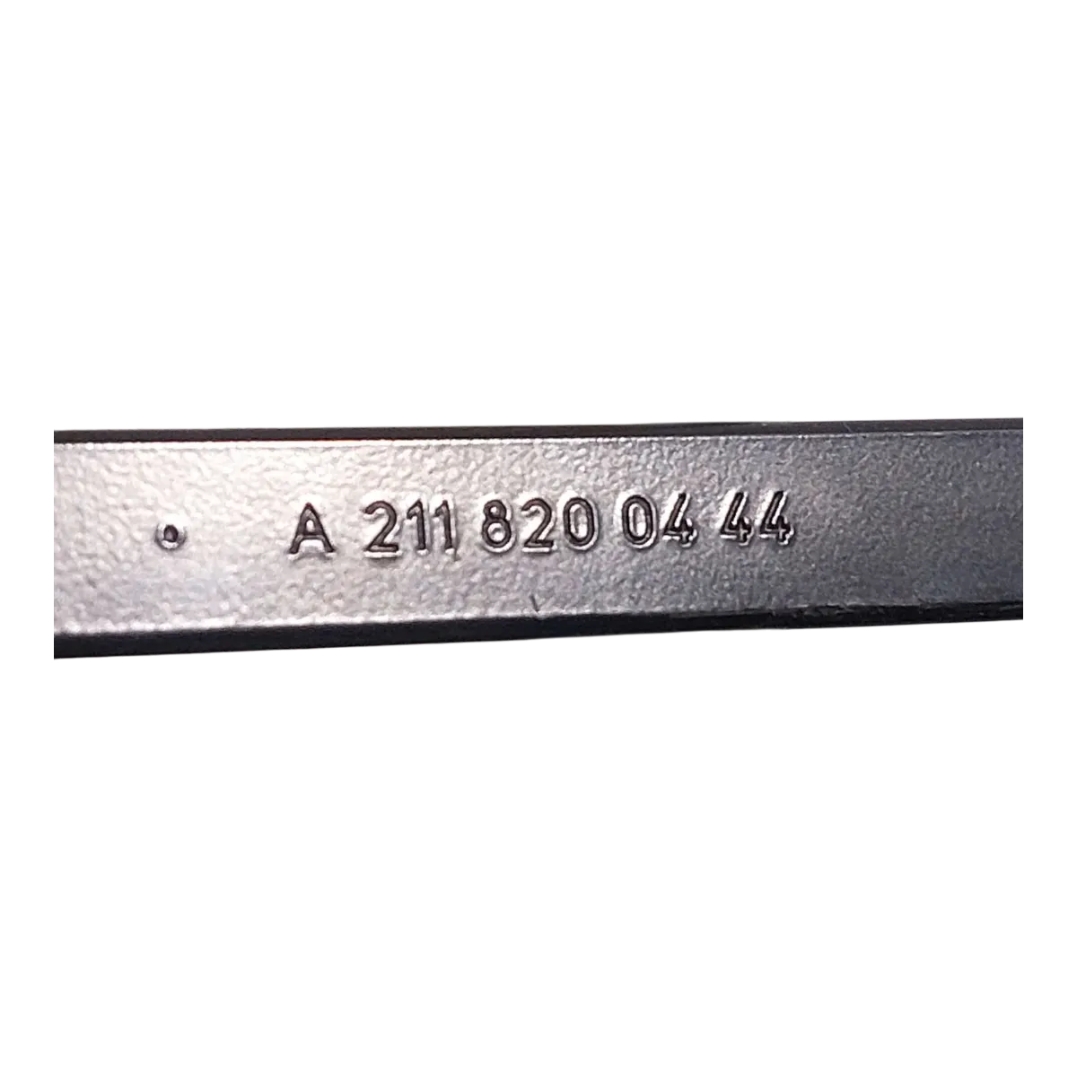 Mercedes-Benz   E-CLASS  W211  02-09  desna ruka brisača   A2118200444
