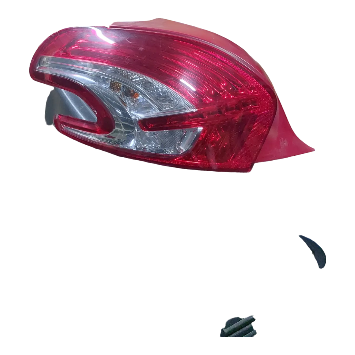 Peugeot 208  12-15    lampa zadnja lijeva 9672628280