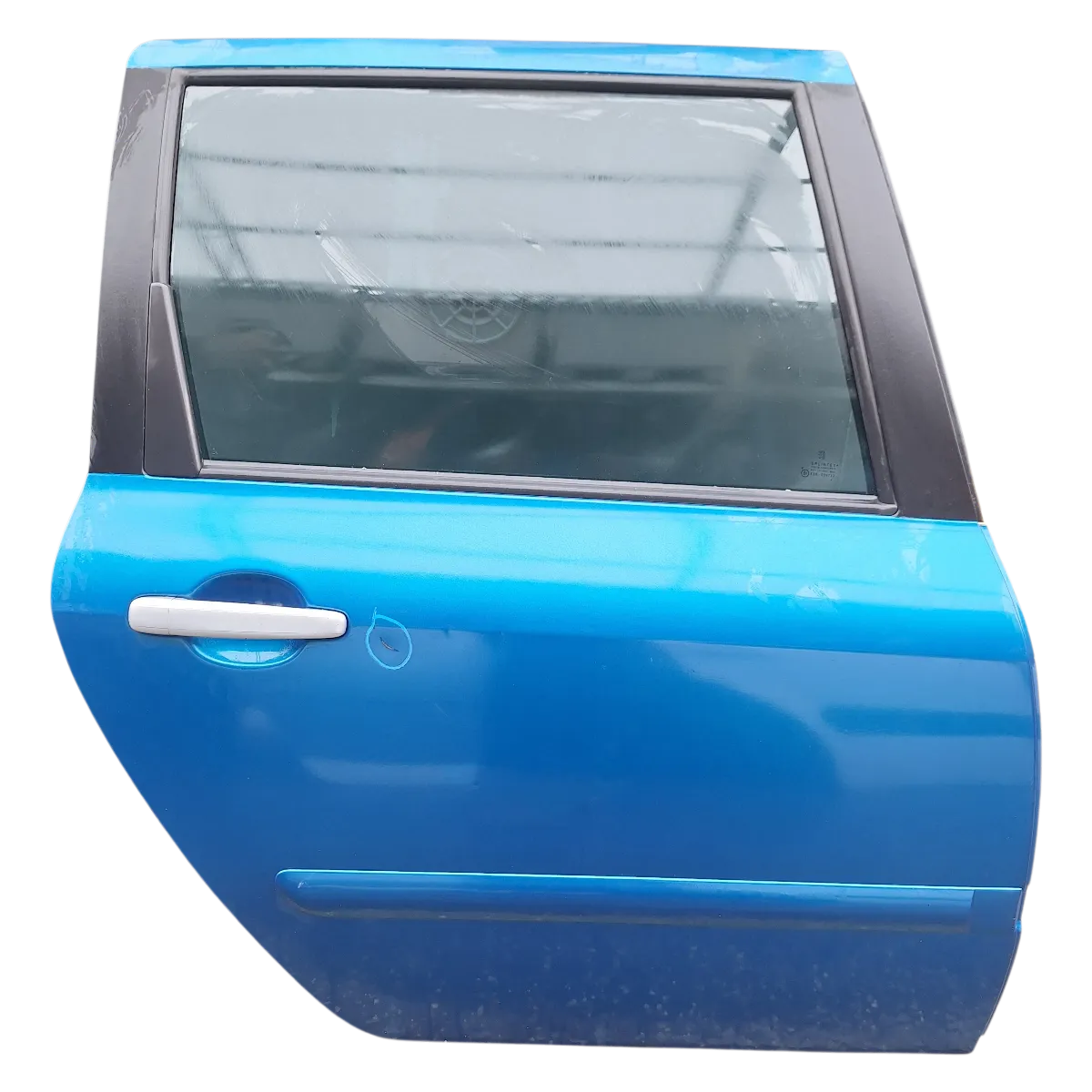 Peugeot 307 karavan  04-09    vrata zadnja desna   OŠTEĆENA!