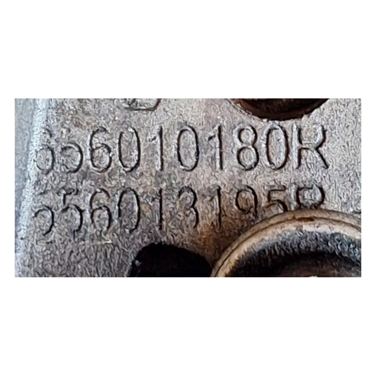 DacIa Dokker   12-21    brava prednje haube  2-pina    656010180R  656013195R