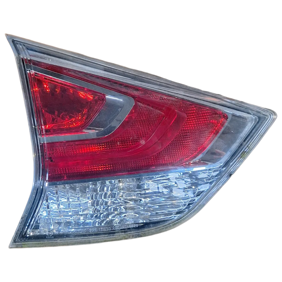 Nissan X-Trail   13-22   lampa zadnja lijeva unutarnja   265554CA1B