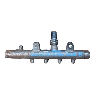 Renault Scenic III  1.5 DCI 08-15  rampa goriva   8201225030    175218188R