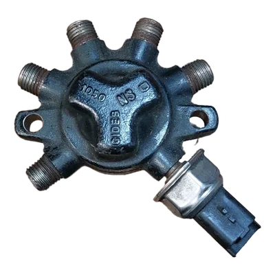 Renault Clio III 1.5 DCI  05-12   rampa goriva   R9144Z070   8200584034  8200334367