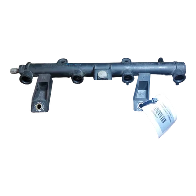 Citroen  C3  1.1i  01-10   rampa goriva  9628982980