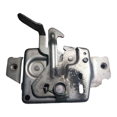 Renault  Clio III   05-12   brava  prednje haube   8200665342