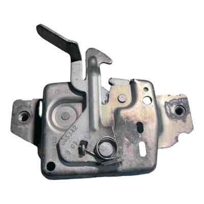 Renault  Clio III   05-12   brava  prednje haube   8200665342