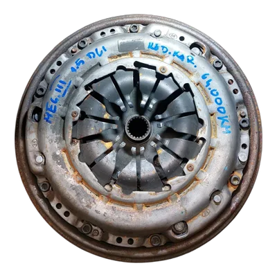 Renault Megane III 1.5 DCI  08-16   zamašnjak dvomaseni / korpa , lamela  123108982R 123002685R  123003948R 123006354R  64.000km