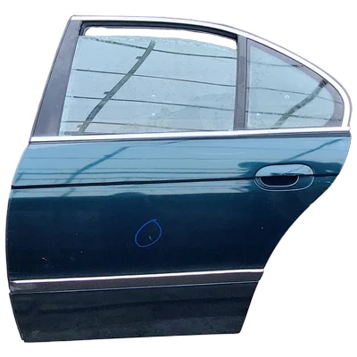 Bmw serija 5  E39   95-04    vrata zadnja lijeva  OŠTEĆENA