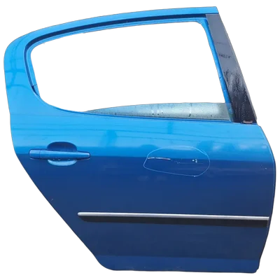 Peugeot 407   00-10   vrata zadnja desna   OŠTEĆENA!