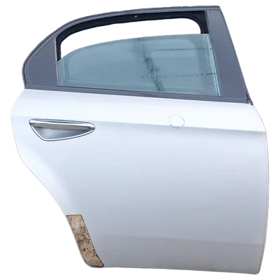 Alfa Romeo 159  04-11   vrata zadnja desna   OŠTEĆENA!