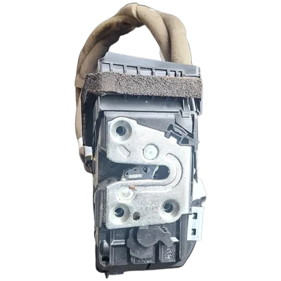 Nissan Qashqai  13-21  brava vrata prednja desna    3-pina   805004EA2B