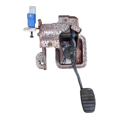 Renault Twingo II 07-14  pedala kočnice  8200833156