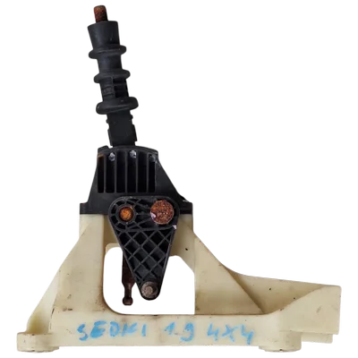 Fiat Sedici 1.9  M-jet  4x4  06-14   mehanizam šaltanja- šalt hebla    71747285